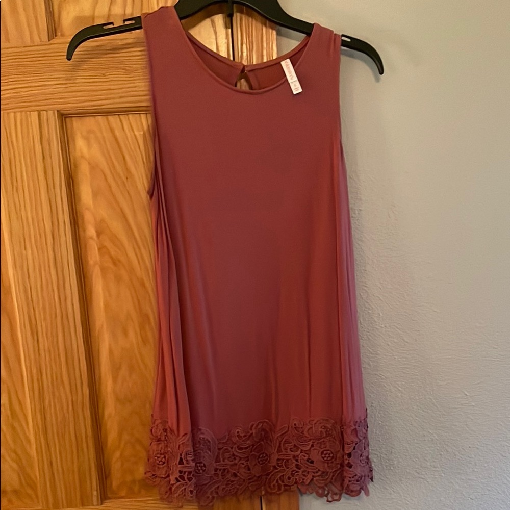 Mauve Sleeveless Top with lace detailing
